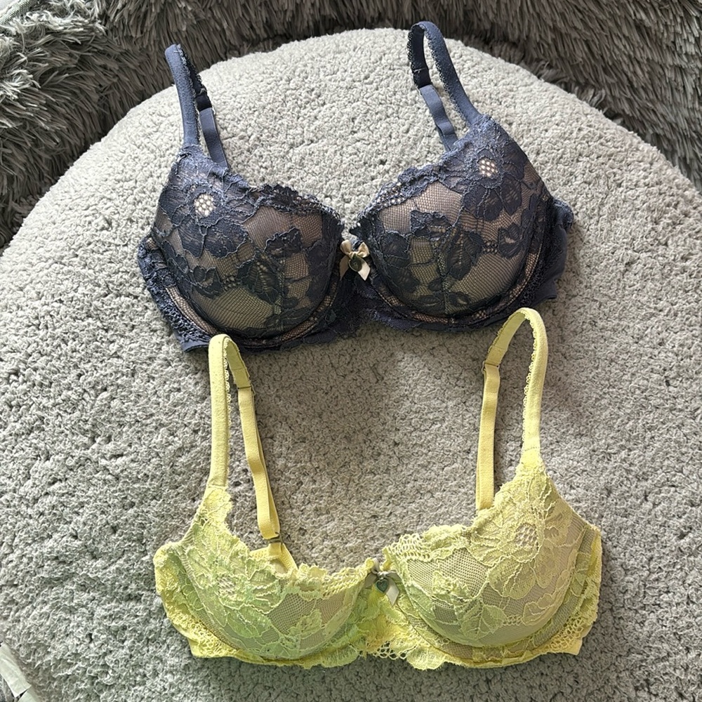 Bundle of 2 Victoria’s Secret Body by Victoria Bras